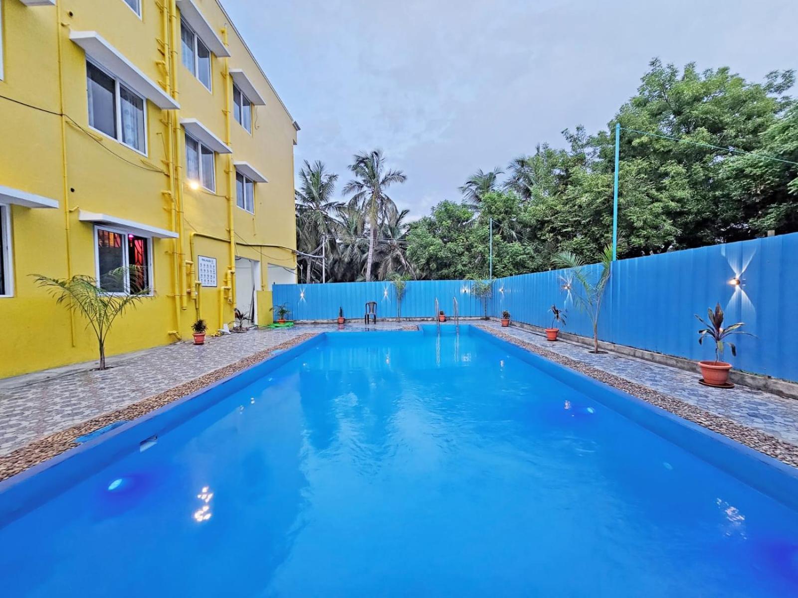 Auro Galaxy Villa Pondicherry Bagian luar foto