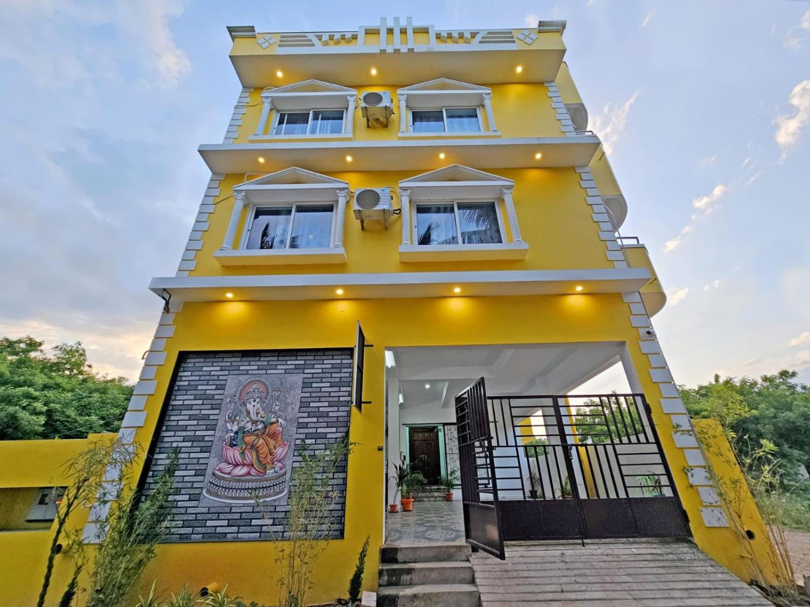 Auro Galaxy Villa Pondicherry Bagian luar foto